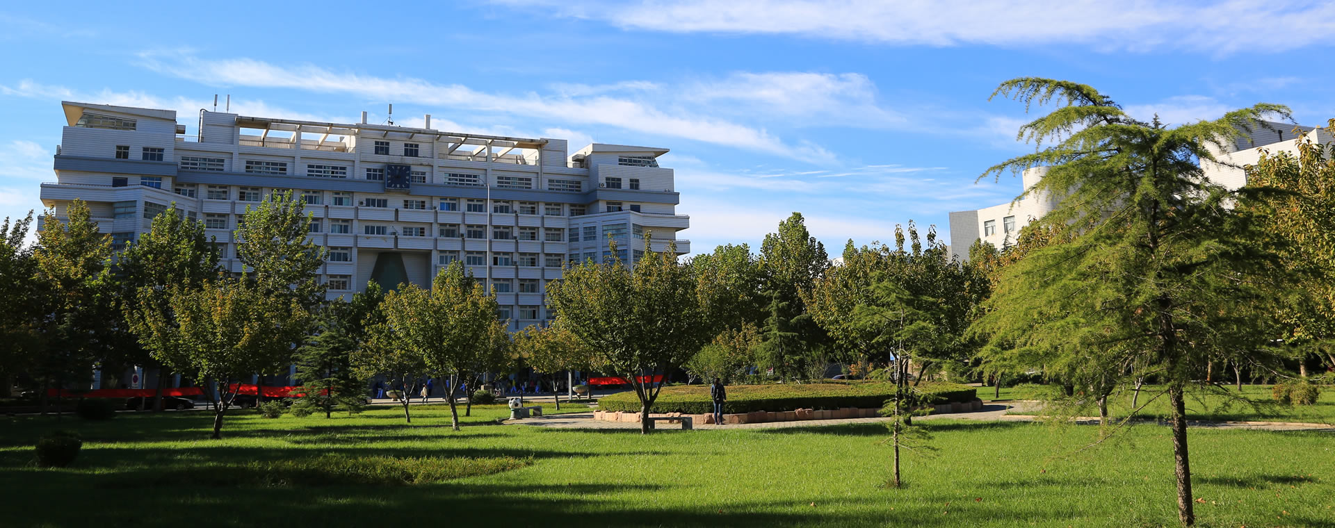 济南大学商学院